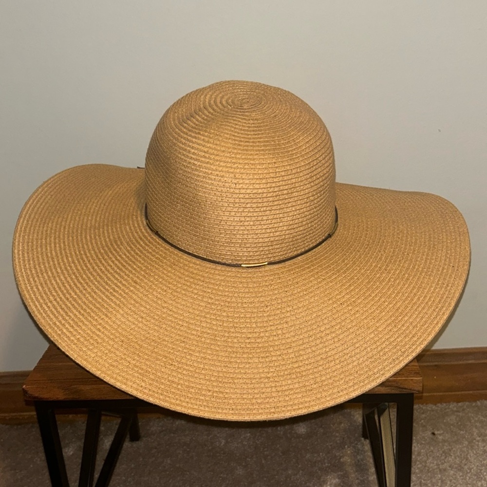 Wide Brim Hat W/Faux Leather Detail